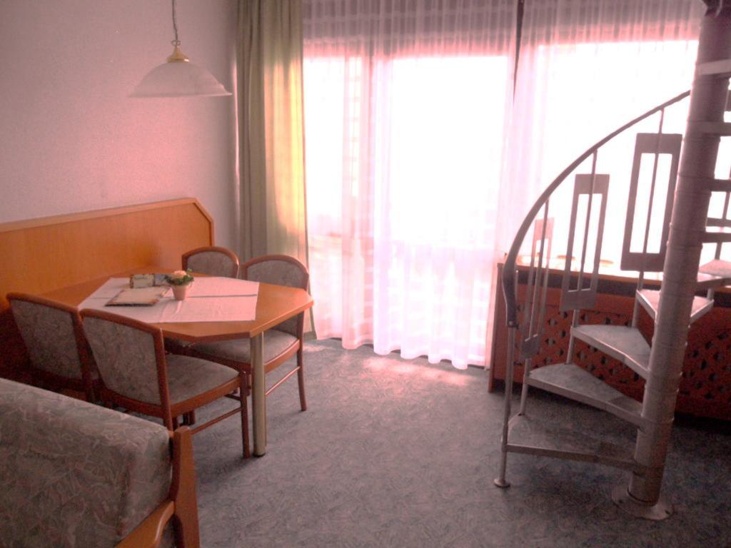 Hotel Almberg Pasov Pokoj fotografie