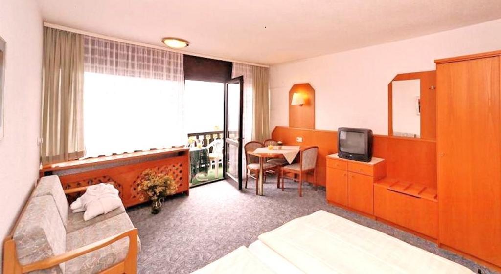 Hotel Almberg Pasov Pokoj fotografie